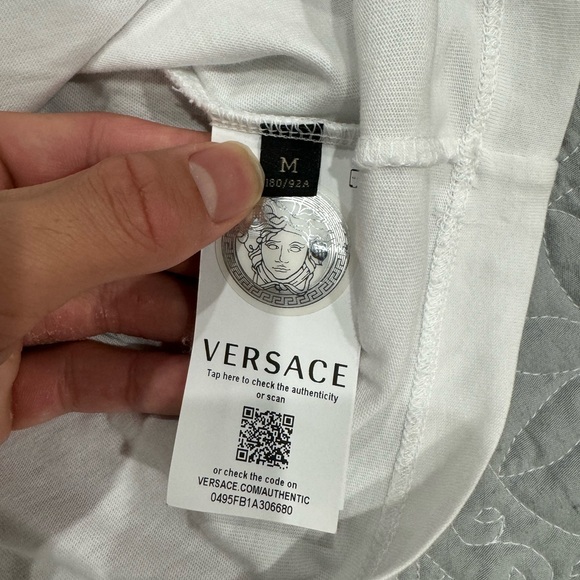 Versace Men’s White T Shirt - Picture 3 of 3